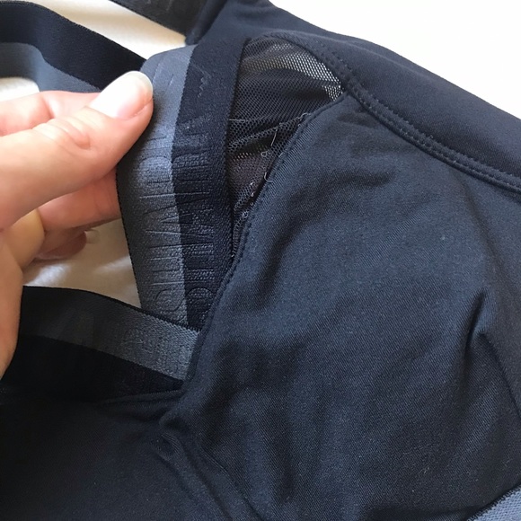 Gymshark 4 XS Bras - Picture 5 of 7